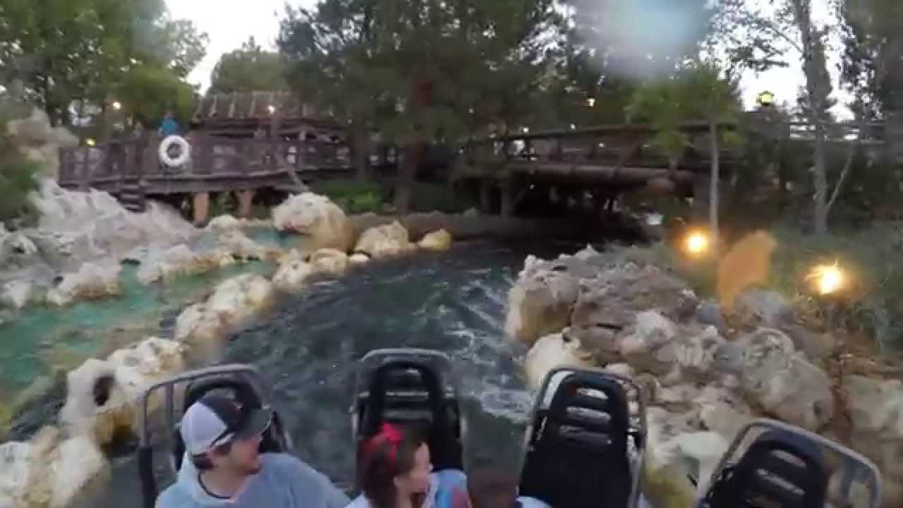 [4K] Grizzly River Run : 2014 POV   Disney California Adventure Park