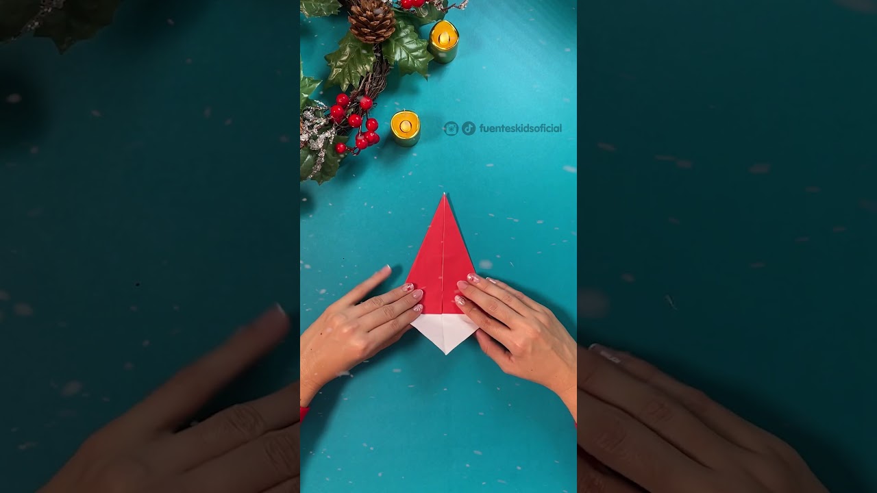 Vive y siente LA NAVIDAD con Fuentes Kids crea f&aacute;cil este SANTA CLAUS DE ORIGAMI #Shorts