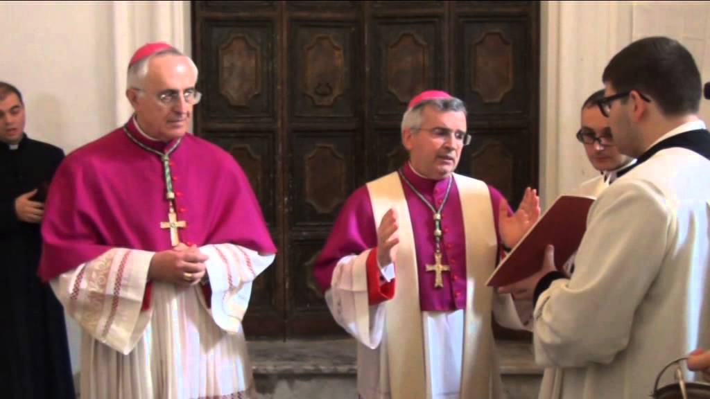 Inaugurazione salone Mons  D'Addario discorso Mons  Castoro Manfredonia 7 febbraio 2015