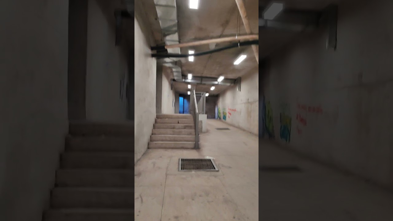 Paso peatonal subterr&aacute;neo de Emisoras Unidas