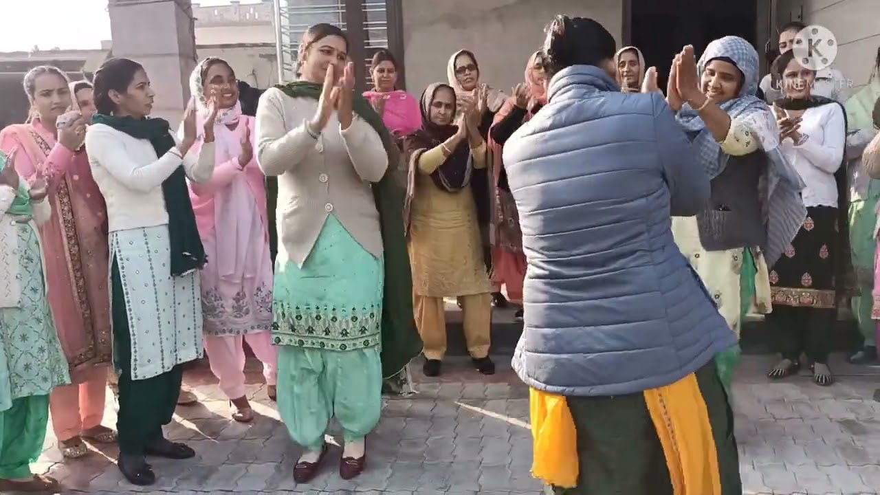 ਨੀਂ ਪਤਾ ਲੱਗਜੇ ਗਿੱਧੇ ਚ ਭੈਣਾਂ ਭੈਣਾਂ...