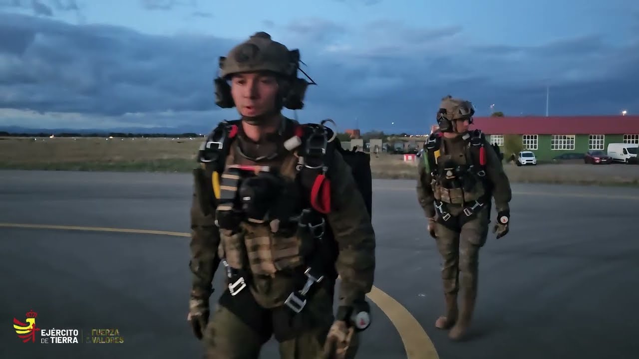 No os perdáis este 📽 del ex. Lone Paratrooper 23