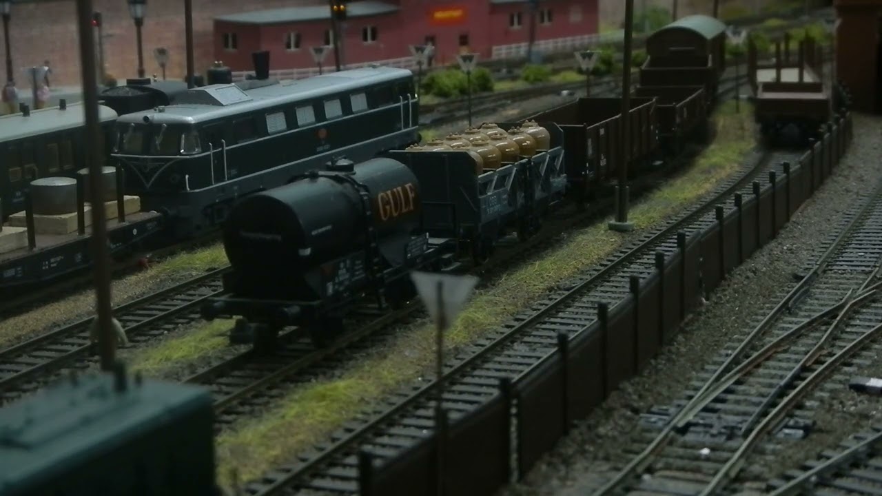 Ein Tag im BahnhofNeustadt