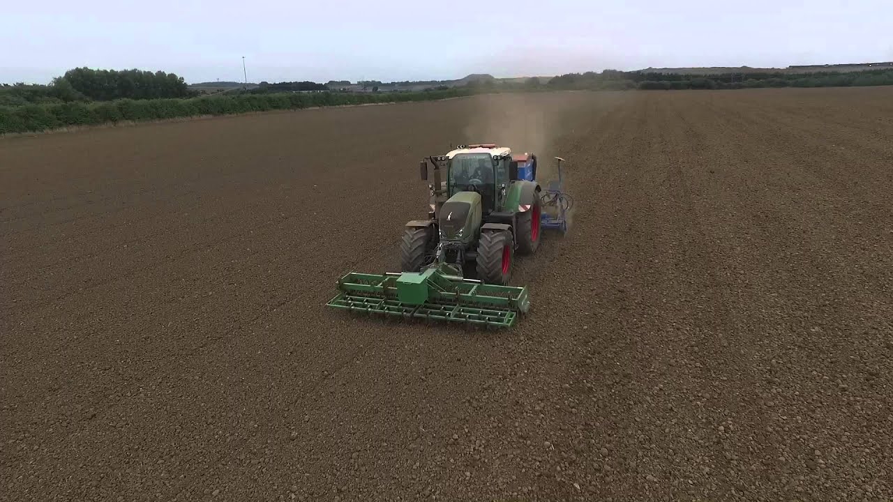 Drilling 2015 - Fendt 724 with 4m Lemken solitair drill