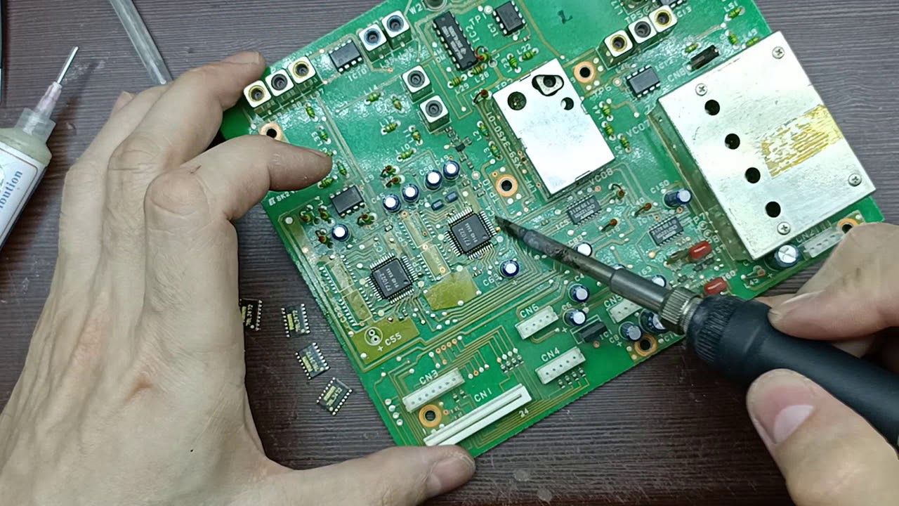 TS-950SDX. Elimination of the classical defect in this TRX series