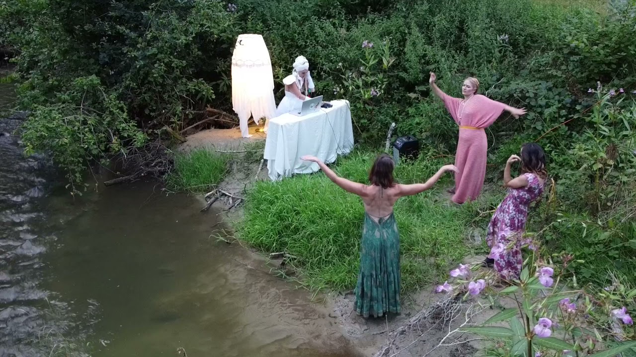 ECSTATIC MOON DANCE - Dj Haoui Sun