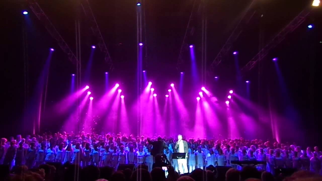 Le Choeur du Sud, Daniel Levi et Ginie Line - L'envie d'aimer - 28 juin 2014 - Zénith de Toulon