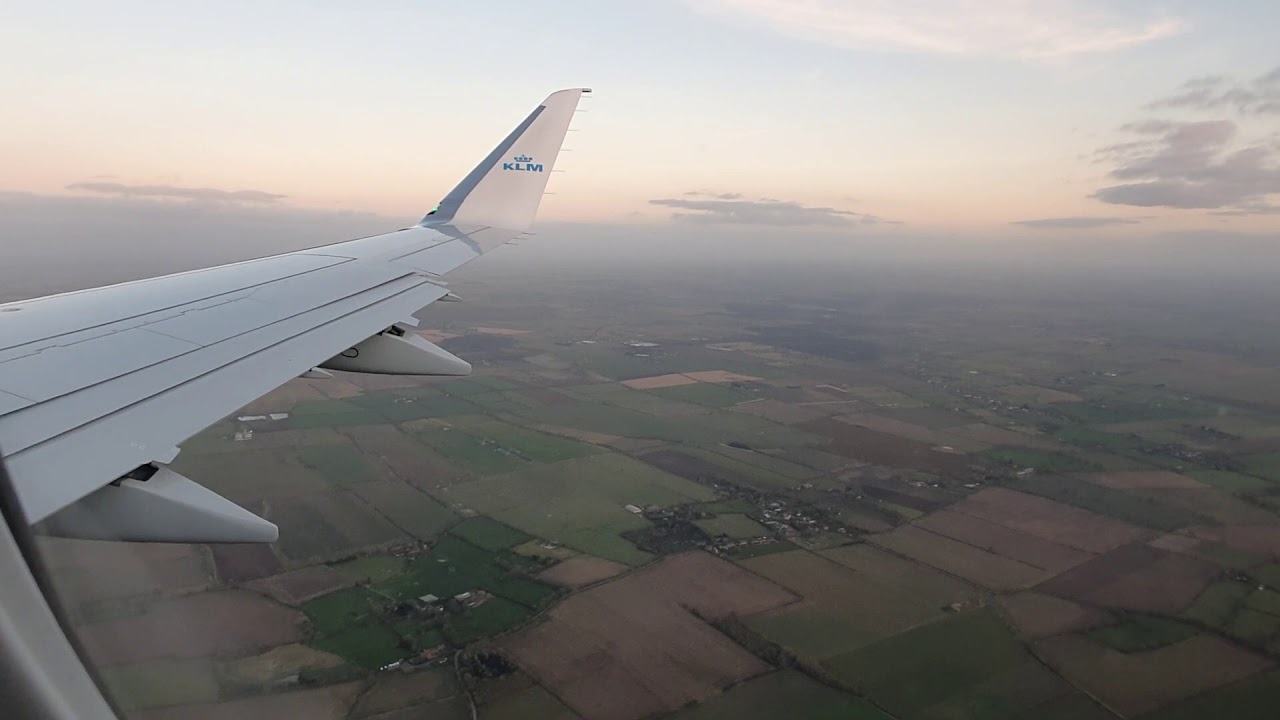 KLM Landing at Humberside Airport