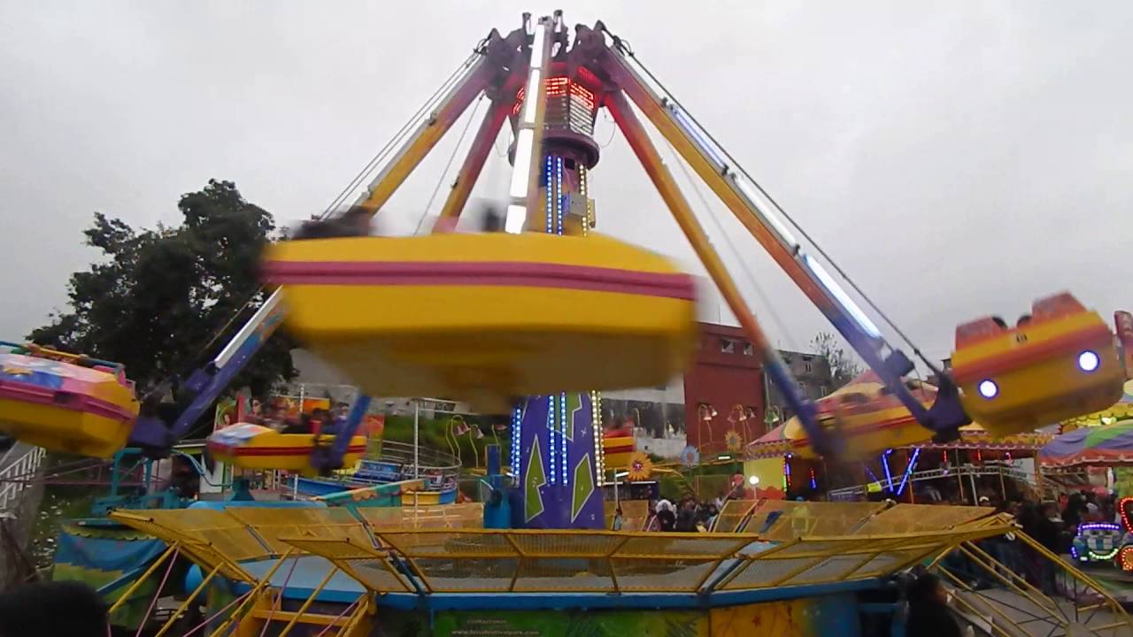 Huracan Atracciones Meneses (Festival Park)