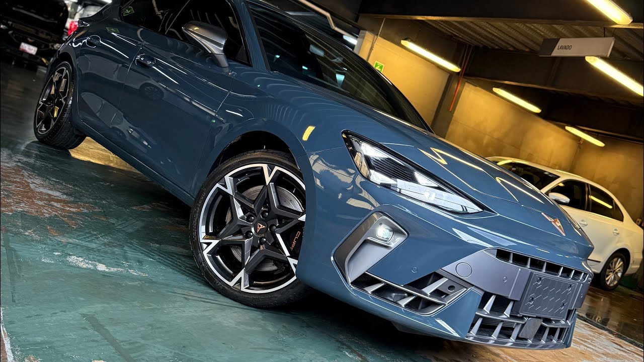 El mejor video de CUPRA leon Essential 2025 en Azul Fiordo con GR 😎