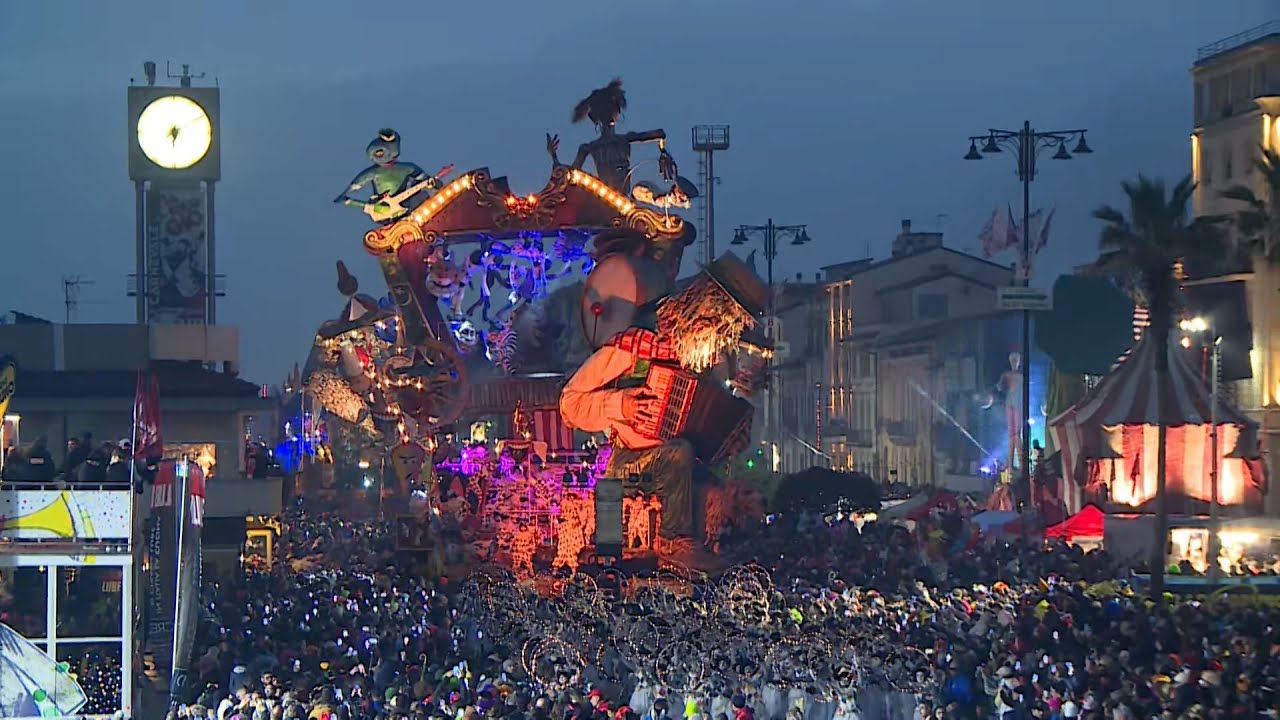 'Una storia fantastica' di Jacopo Allegrucci vince il Carnevale di Viareggio 2023
