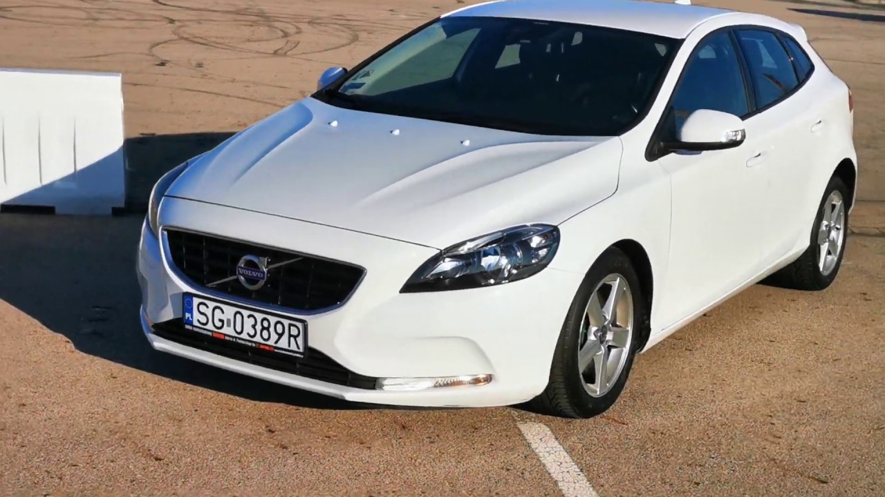 Volvo V40 2013' 2,0 D3 150 koni 5 cylindr&oacute;w. Lider w oferowaniu frajdy z jazdy (w swojej klasie).