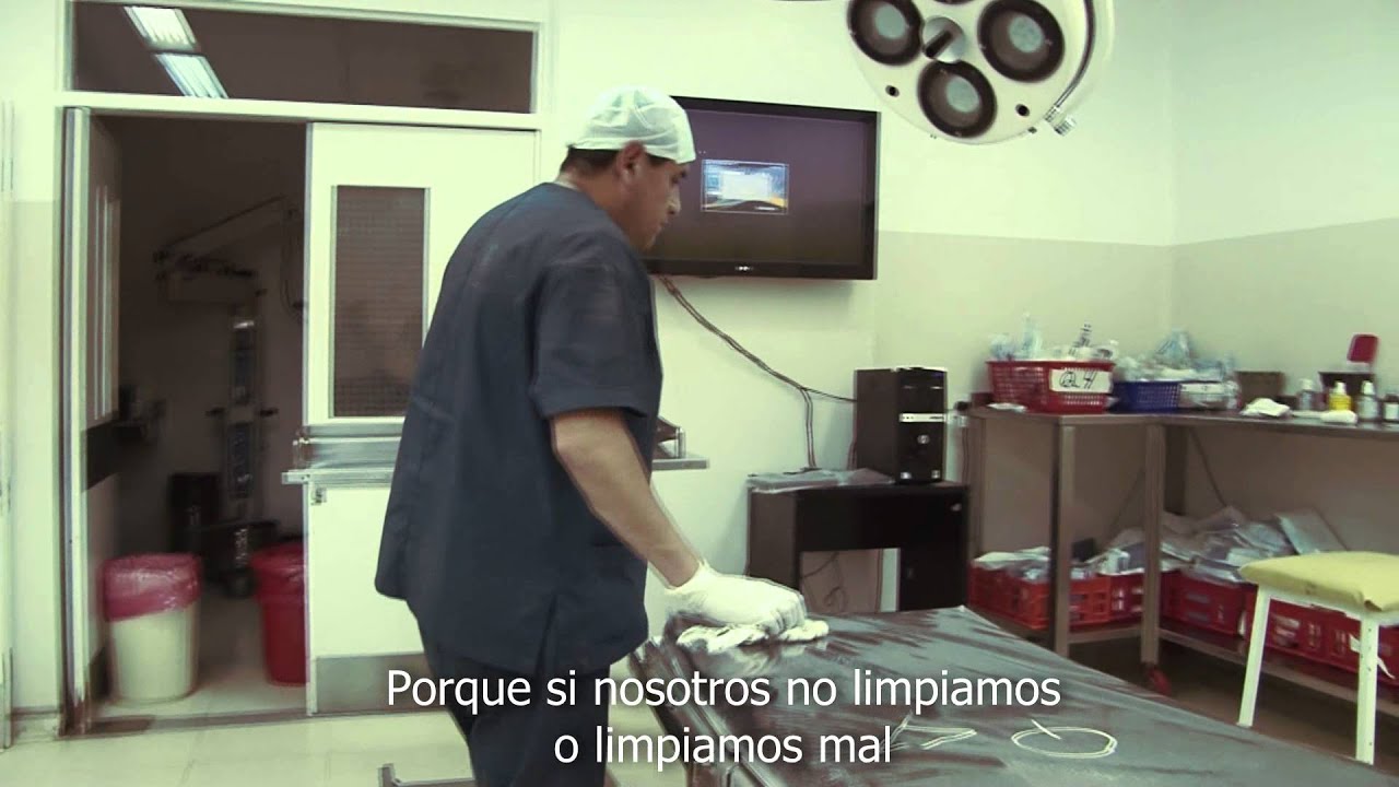 Trabajadores de la salud | Julio - limpieza en quirofano