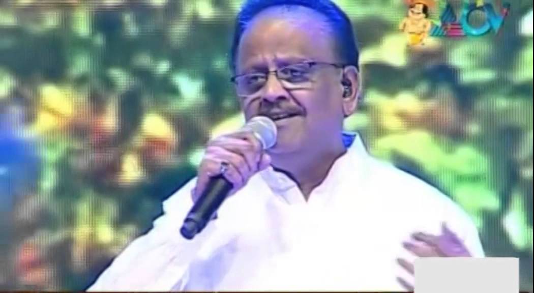 Aghoshappoothiri - SP Balasubramaniam & KS Chitra sing 'Oh! Butterfly'