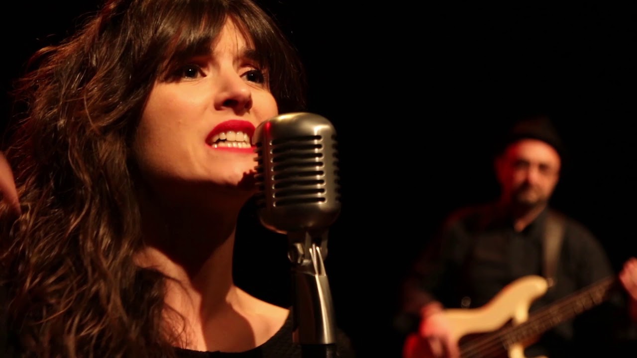 Mimi y los trileros- Gallo Rojo Gallo Negro- Sala Gomis Ontinyent