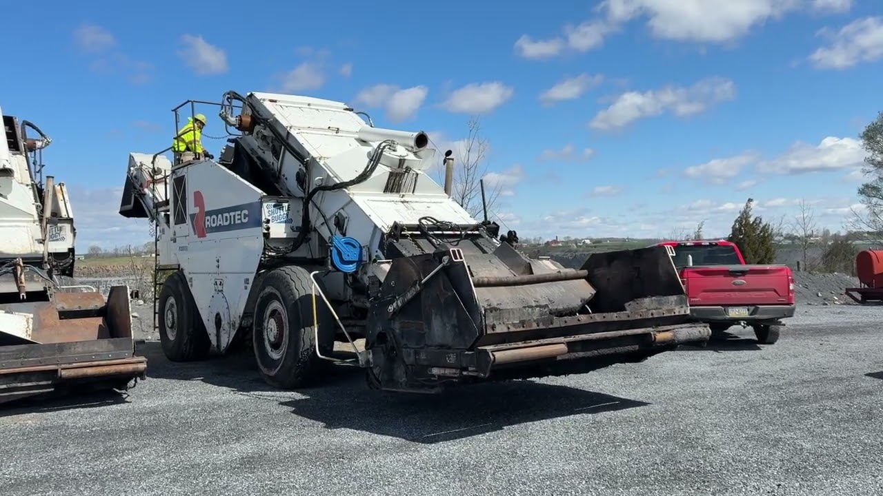 ROADTEC SB2500 SHUTTLE BUGGY