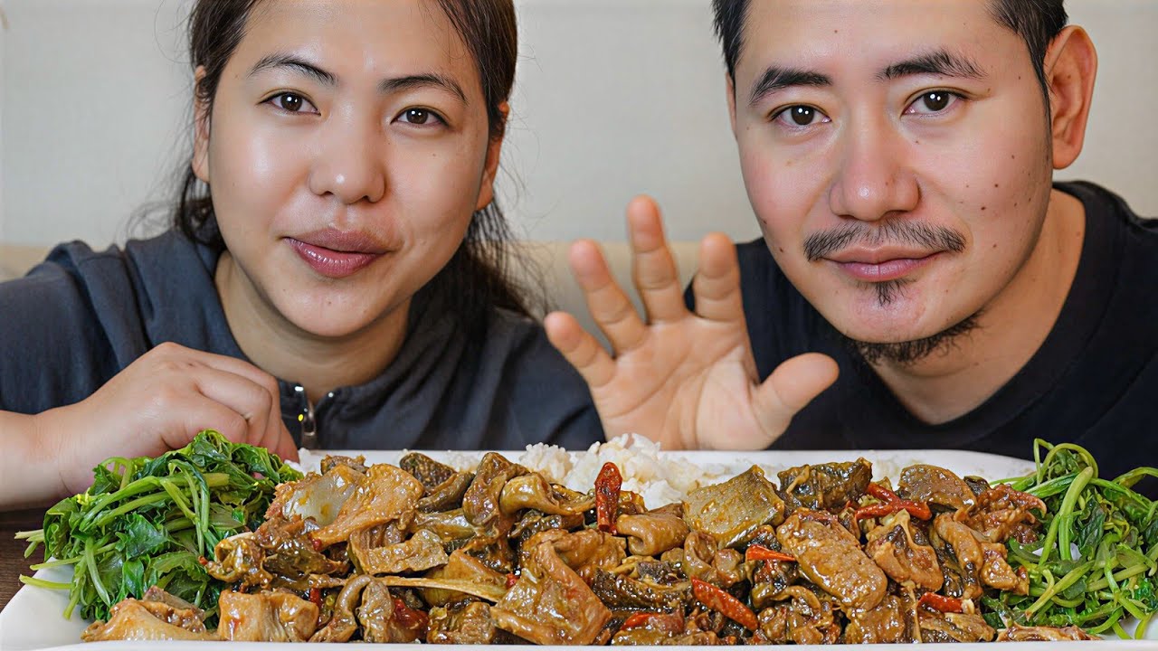 Fresh Buffalo Innards Mukbang | Authentic Naga Cuisine in Delhi#mukbang 