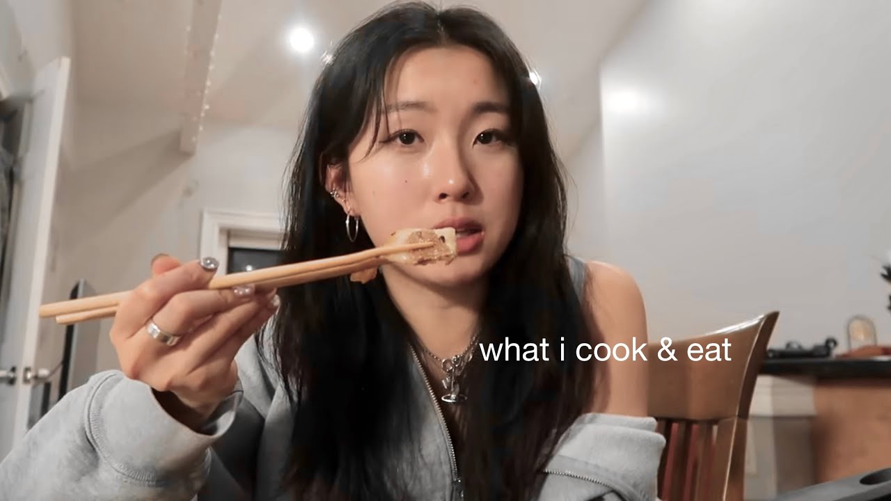 what i eat in a day as a uni student