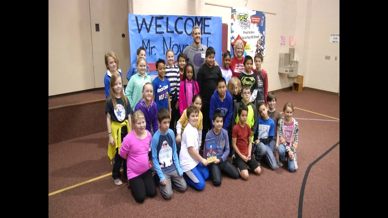 Former KU Basketball Player Scott Novosel visits Merriam Park Elementary