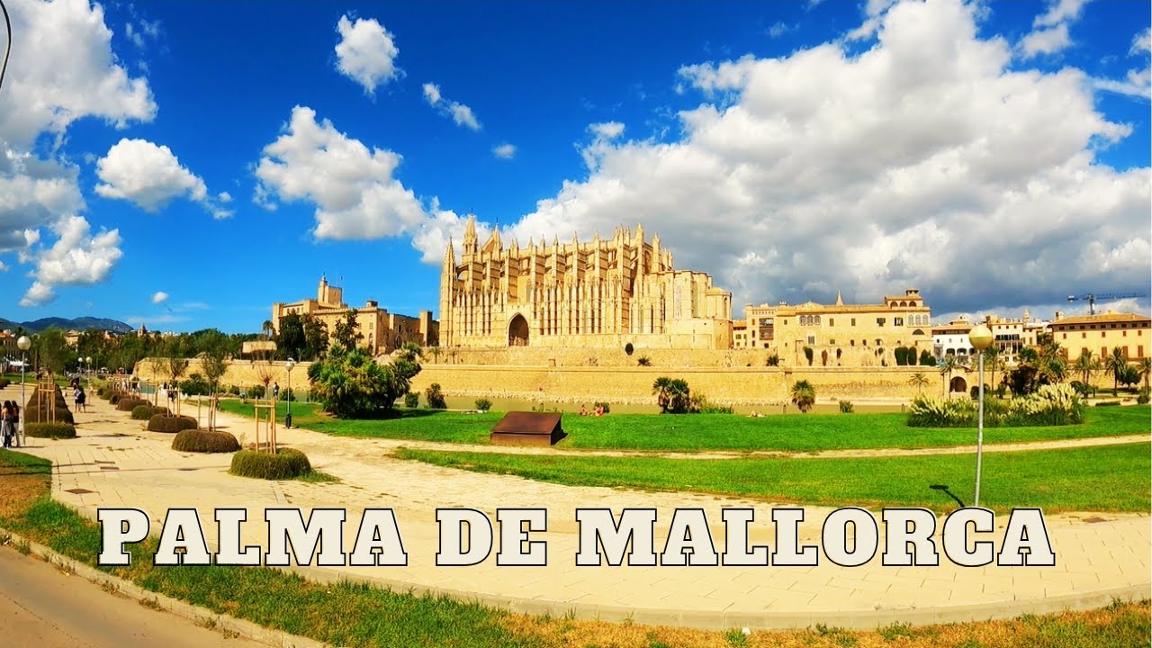 One day in Palma/Mallorca with toddler - hop on hop off bus - La Seu - Castell de Bellver