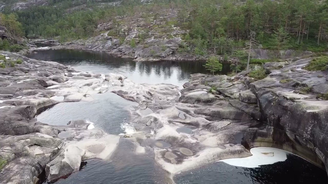 Jettegrytene - Giants Kettle - Telemark - Norway