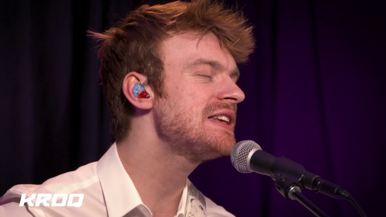 Finneas Performs 