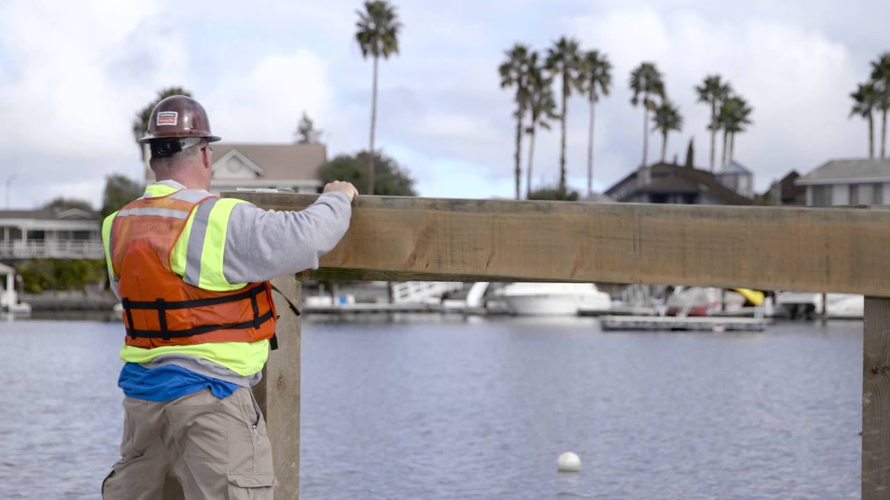 Discover the Strong-Drive® SDWH Timber-Hex HDG Screw for Marine or Coastal Construction