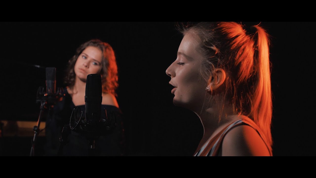 SESSIES: Laura & Eva brengen een ongelofelijk mooie cover van Lady Gaga's 'Million Reasons'!