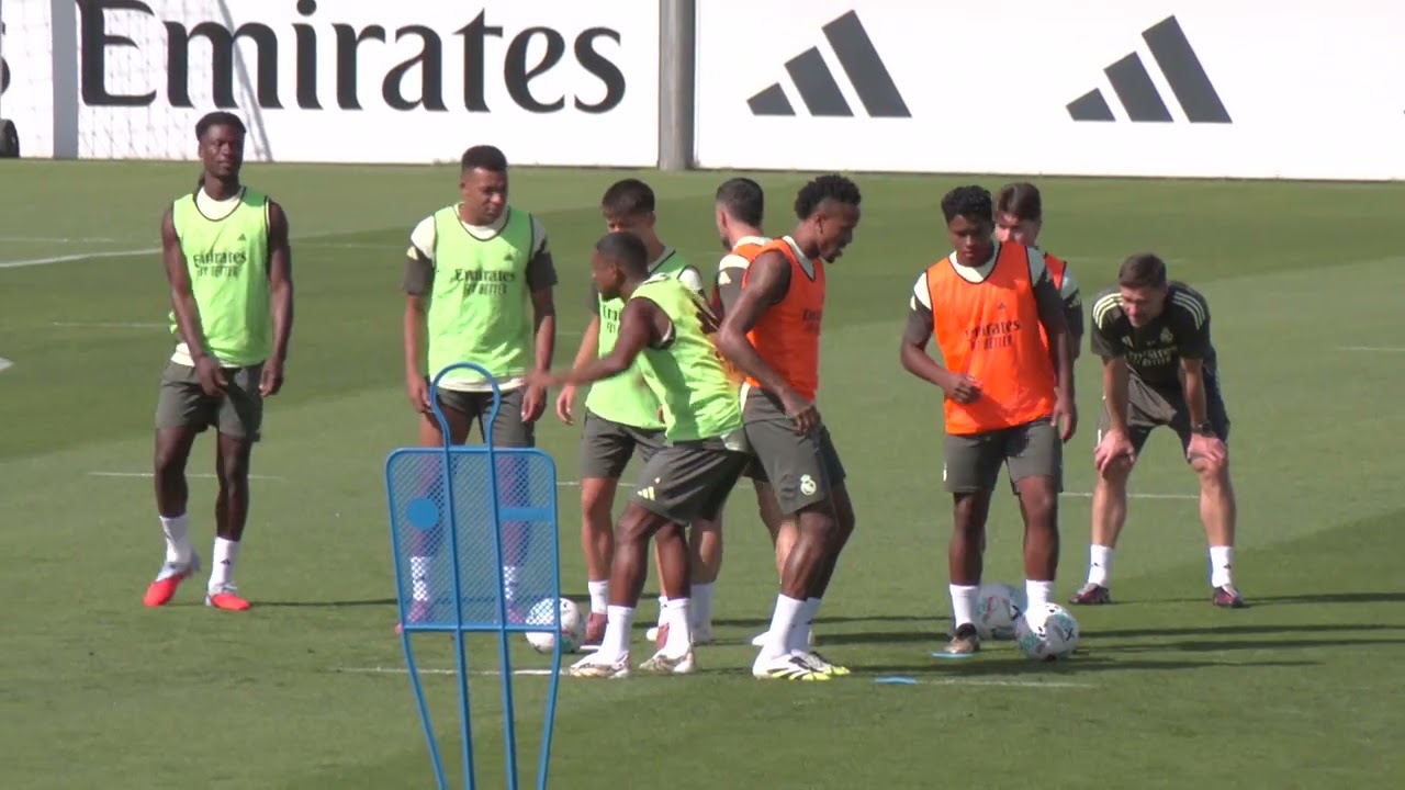 Vini Jr, Mbappe go head-to-head in highly competitive Real Madrid training session | WSS | Soccer