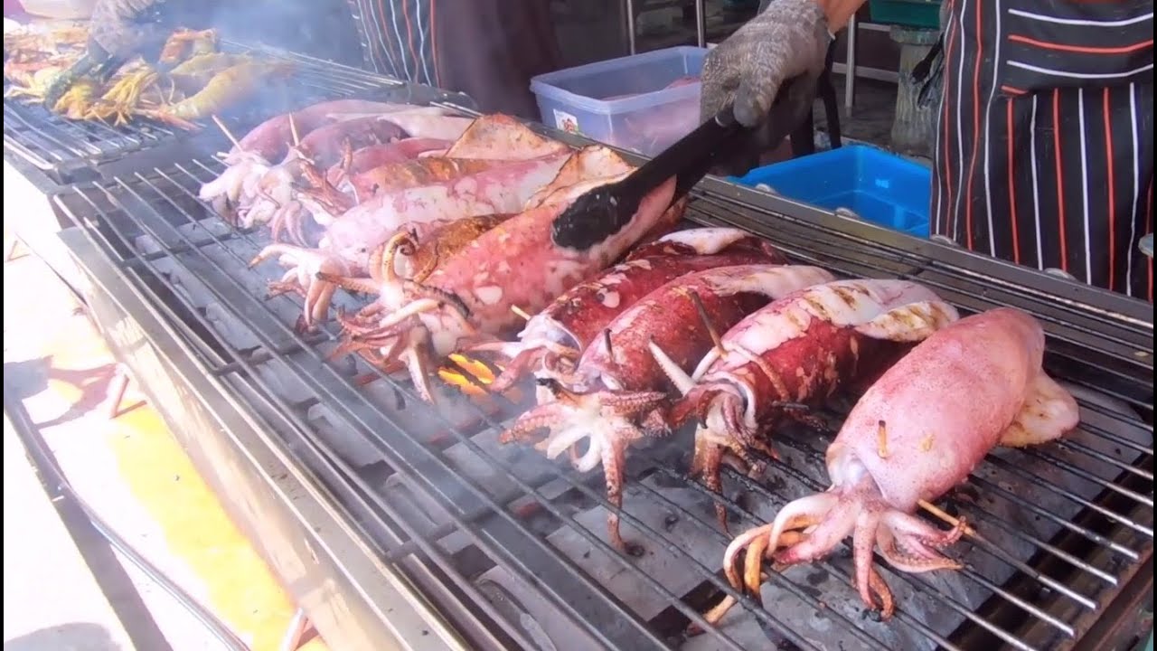 Malaysia Food - NAUGHTY FAT SQUID and GIANT PRAWN Barbecue Malaysia