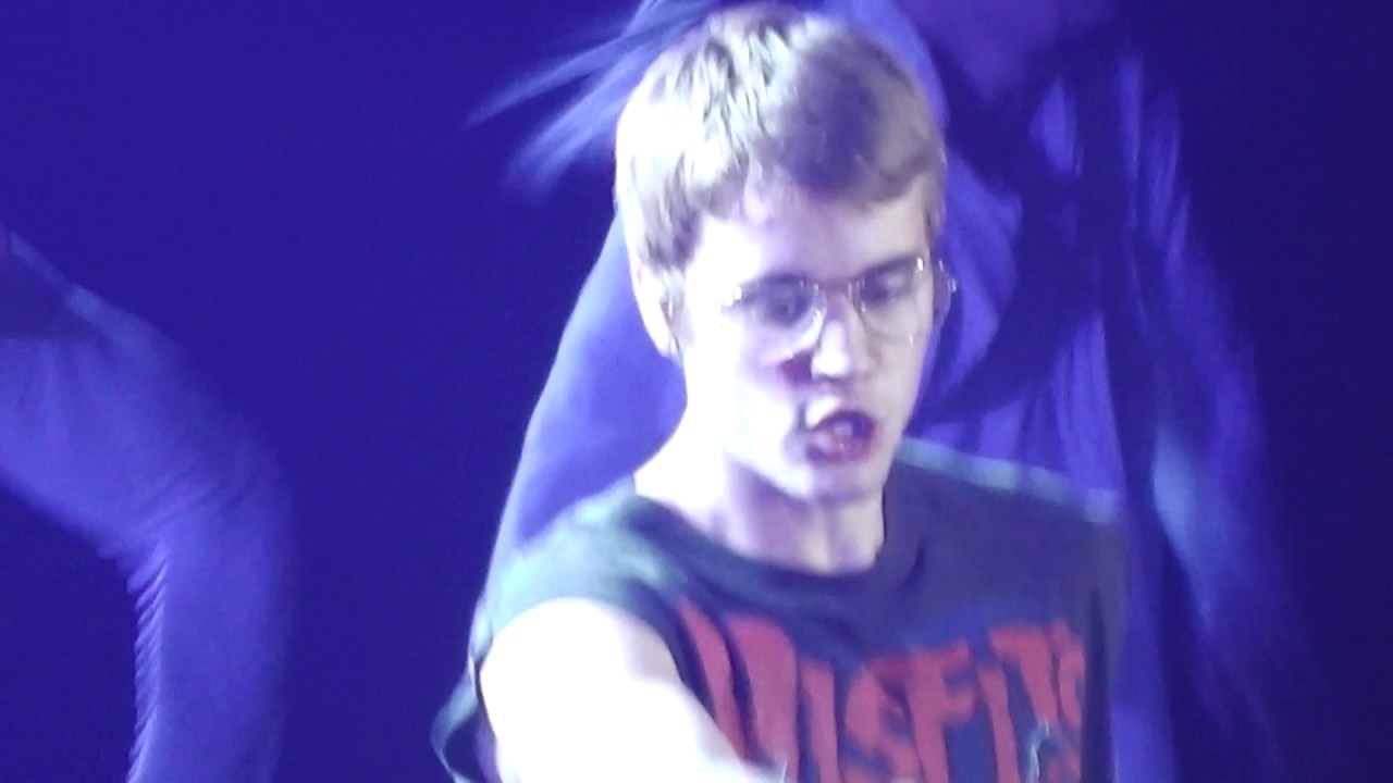 Justin Bieber - Get Used To It - Purpose Tour Barcelona HD