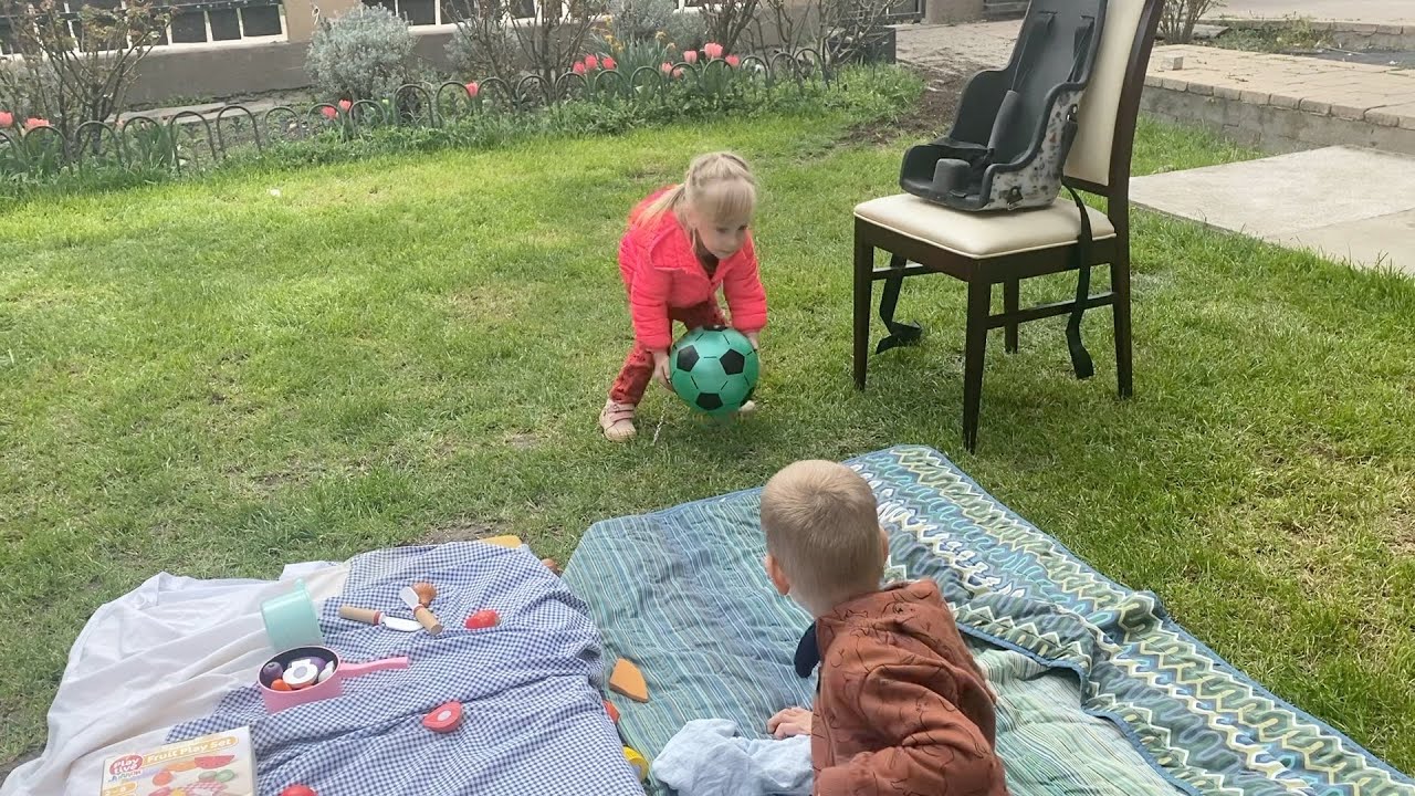 napiVlog Ovi, ivartalan lett a cica és mit találtunk a kocsiban :D