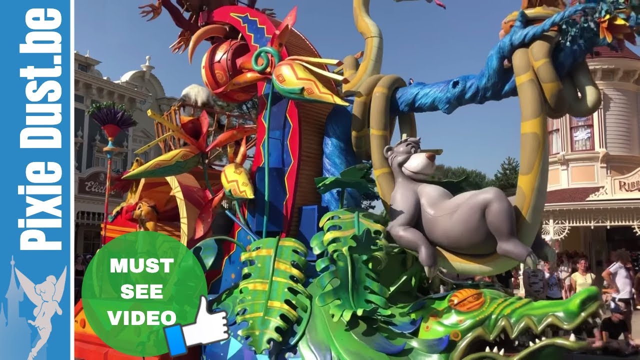 Disneyland Paris Parade heatwave version ft. Merida (27 June 2019)