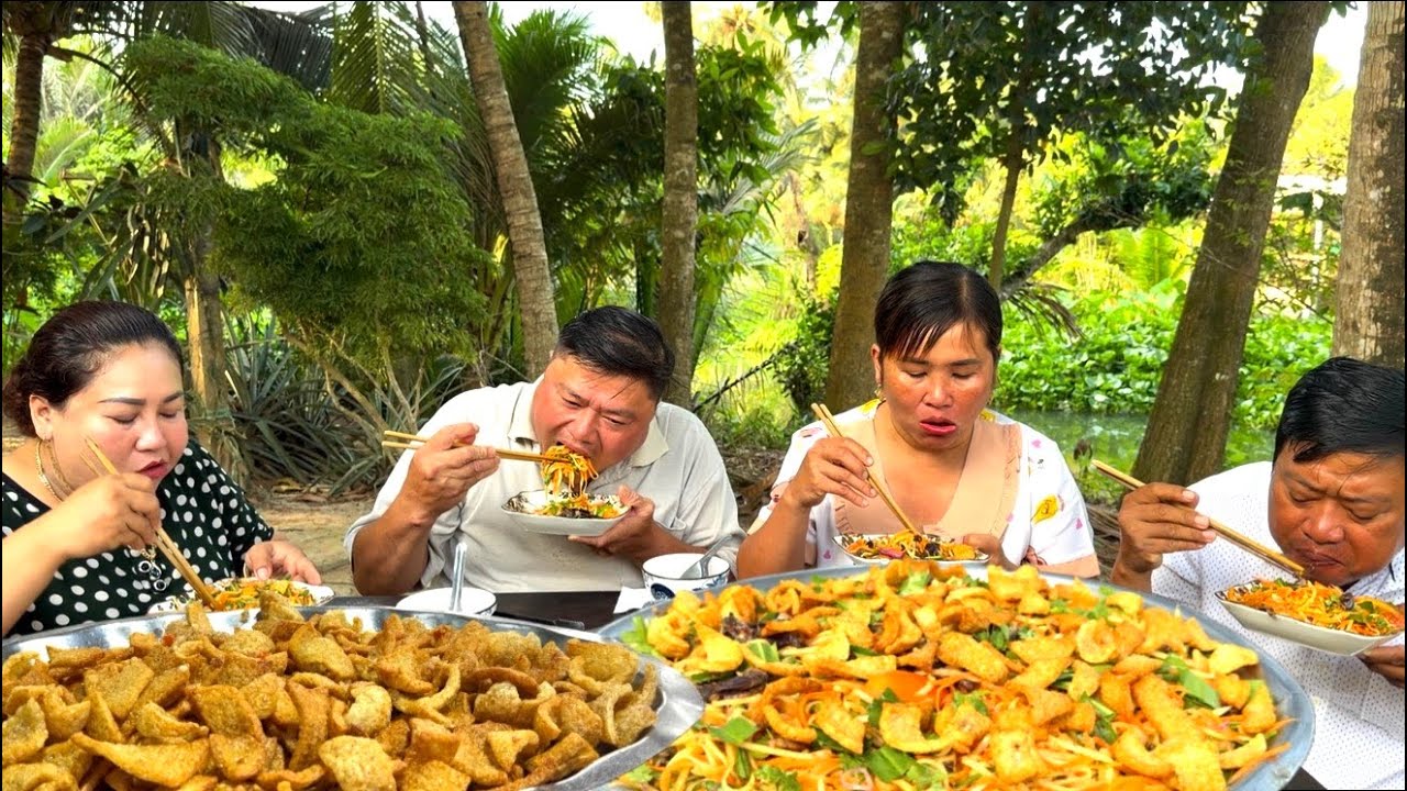 Trời Ơi Ngon Lắm Sao Ăn Kinh Khủng Vậy - MỘT MÂM GỎI THÁI DA HEO CHIÊN GIÒN Ngon Độc Đáo Nhất ATĐQ 
