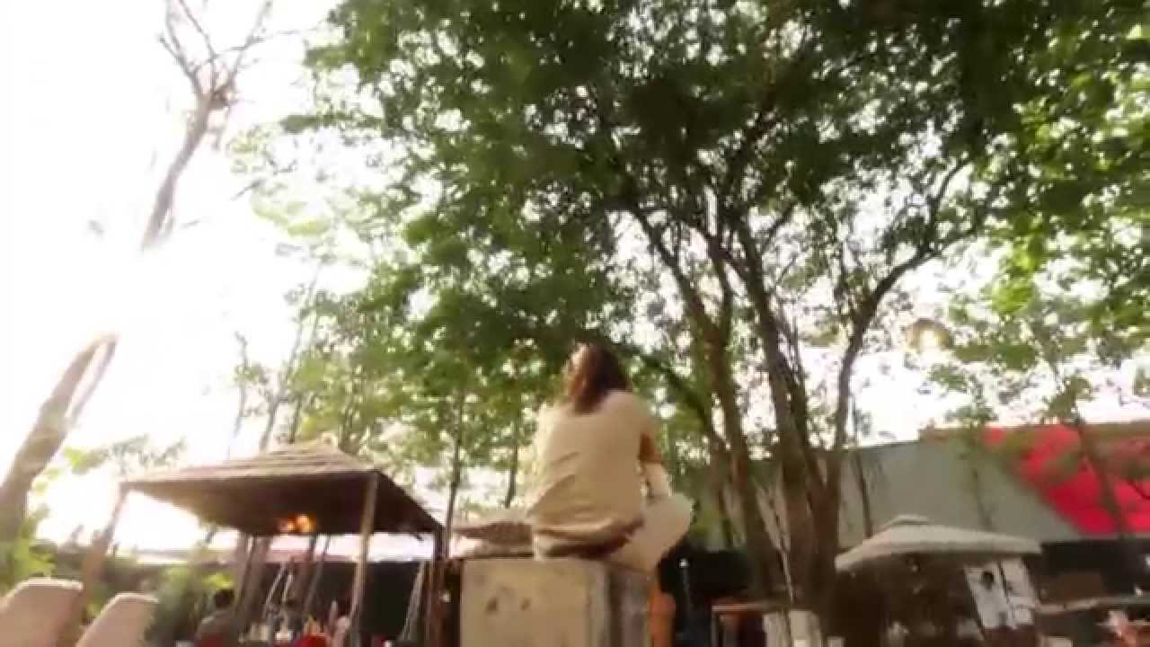 เพลงฝนพา (Pourin' Rain Song)