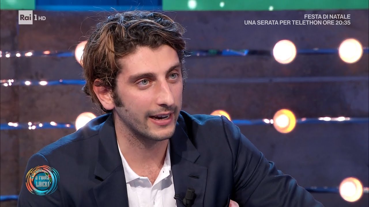 Pietro Castellitto e i mille talenti da artista - Da noi ...a ruota libera 12/12/2021