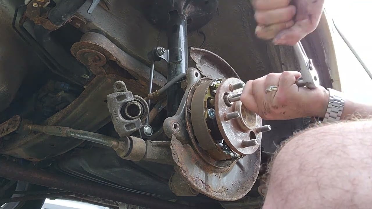 How to replace rear wheel bearing/hub on a 2001 Toyota Avalon