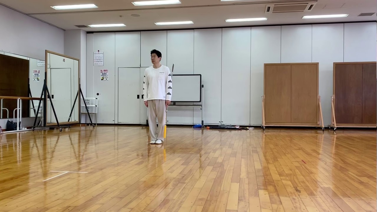 徐広林32式太極剣練習正面