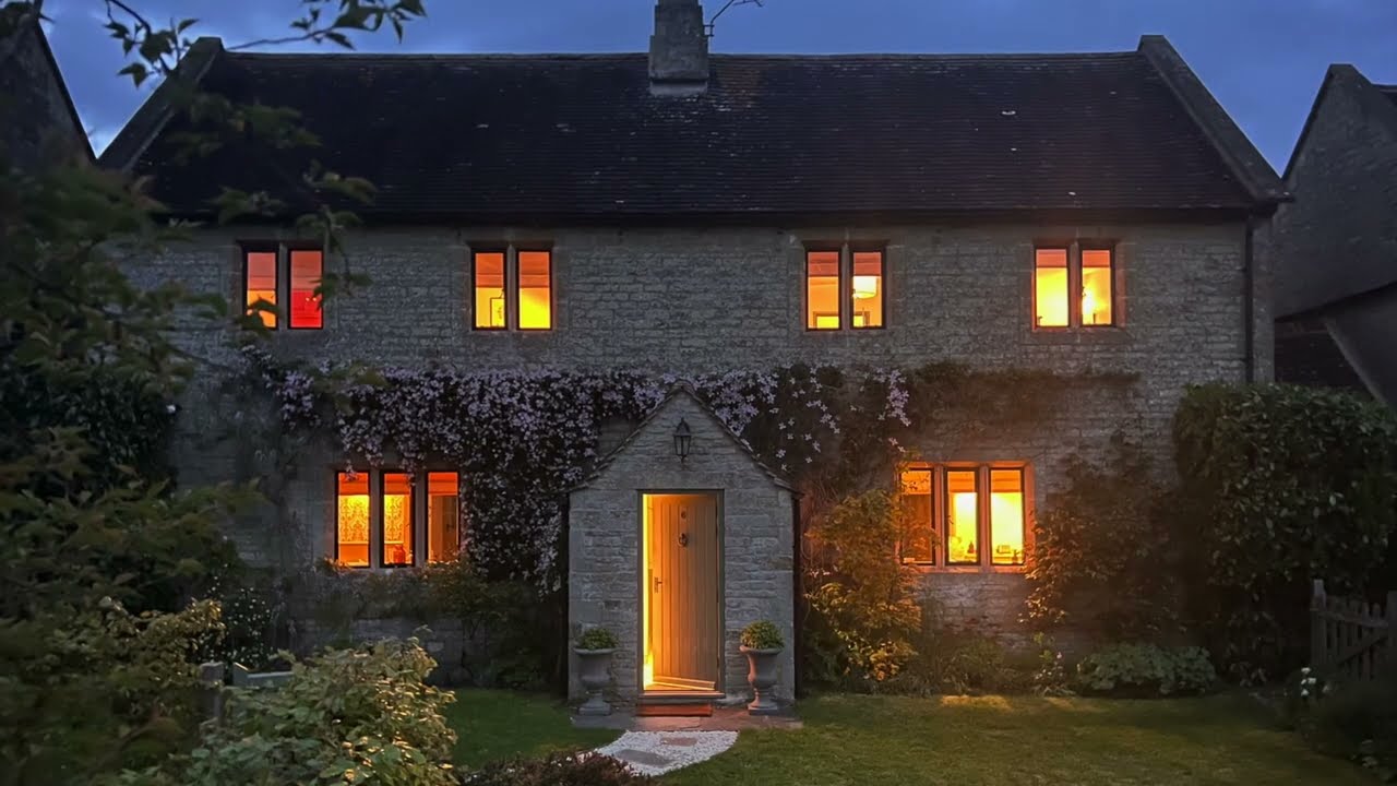 New Row | The Cotswolds | Signature Collection