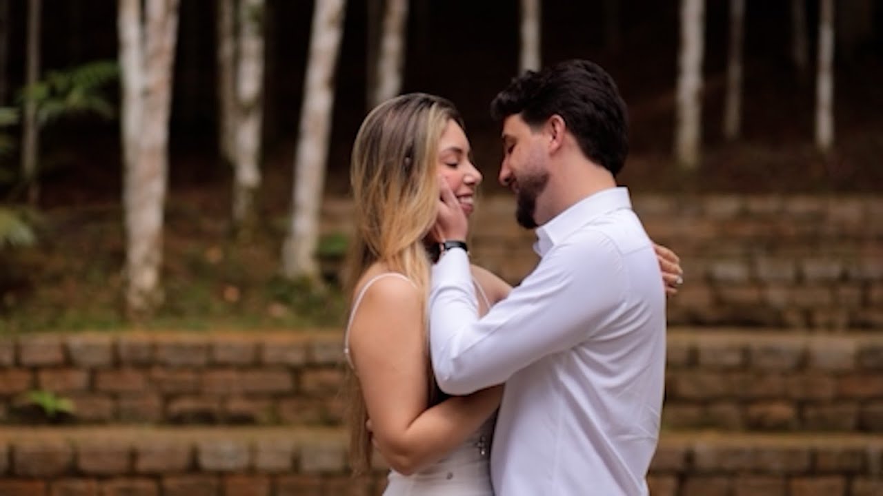 Love is the Only Thing That Transcends Space & Time | Pré-Wedding