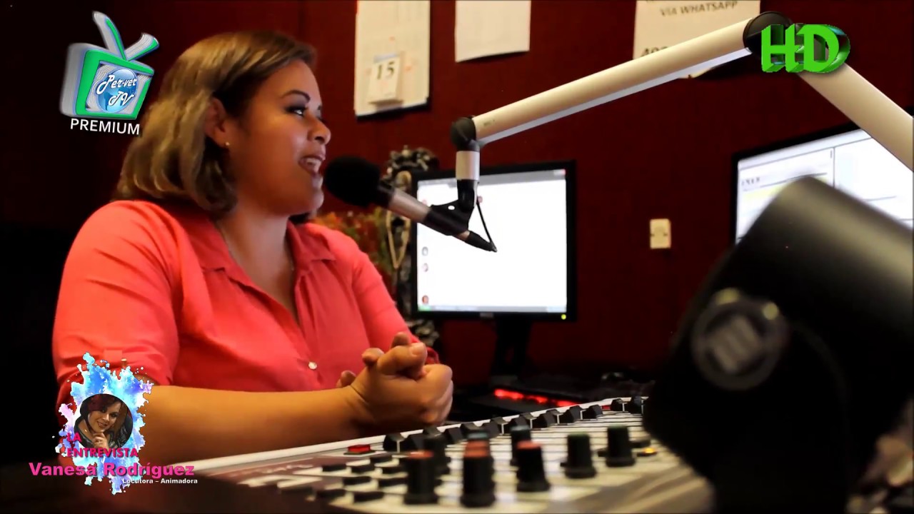 VANESA RODR&Iacute;GUEZ LOCUTORA DIGITAL DE LA 93.3