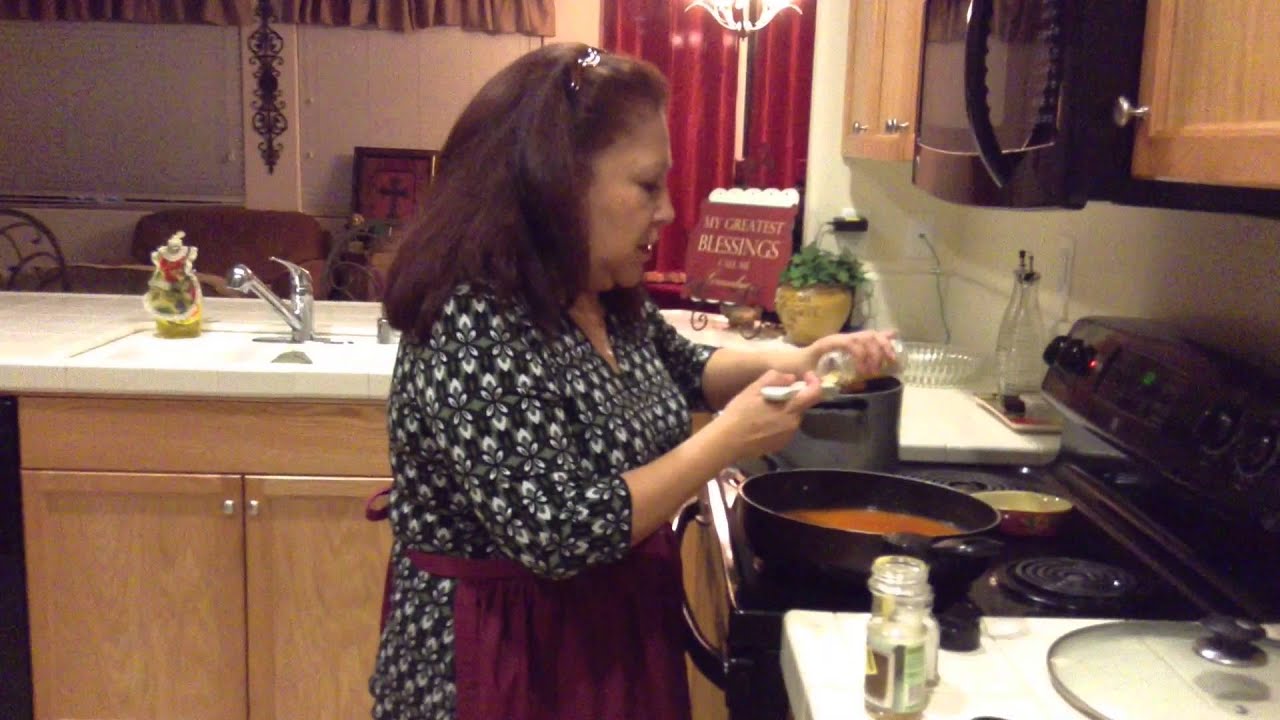 Easy Arroz con Pollo (Mexican Rice and Chicken) Cooking Tutorial