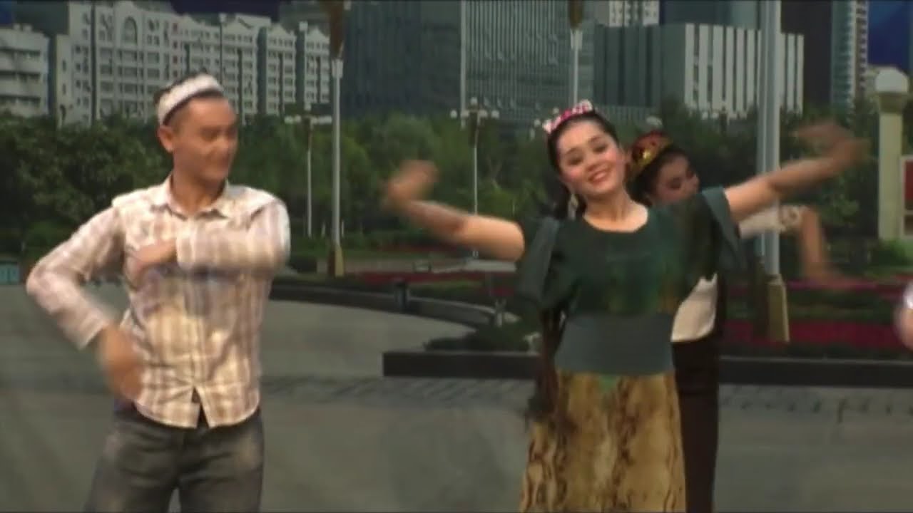 Uyghur Dance - Oynasun (English Subtitles)