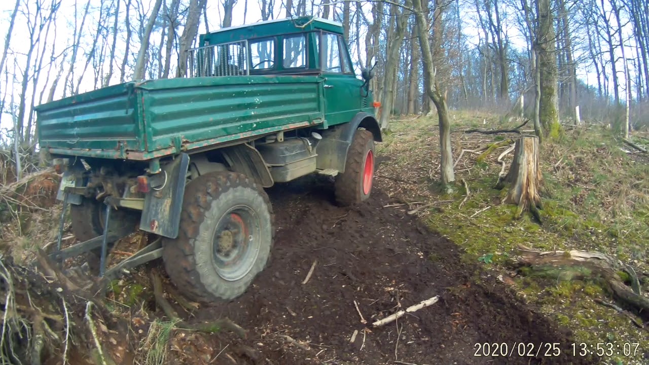 Unimog 403 Selbstbergung mit Unimog 411