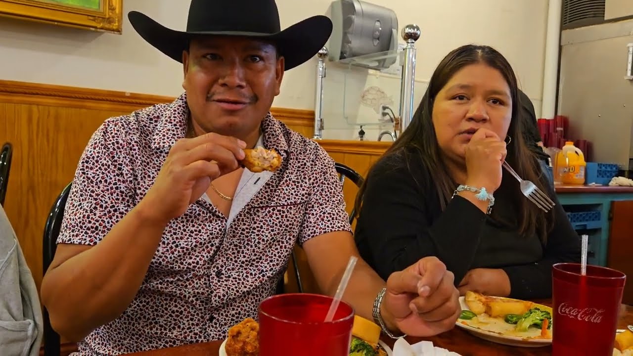 Por primera vez benimos acomer aeste lugar y encontramos atia favi y al tío meno saludos