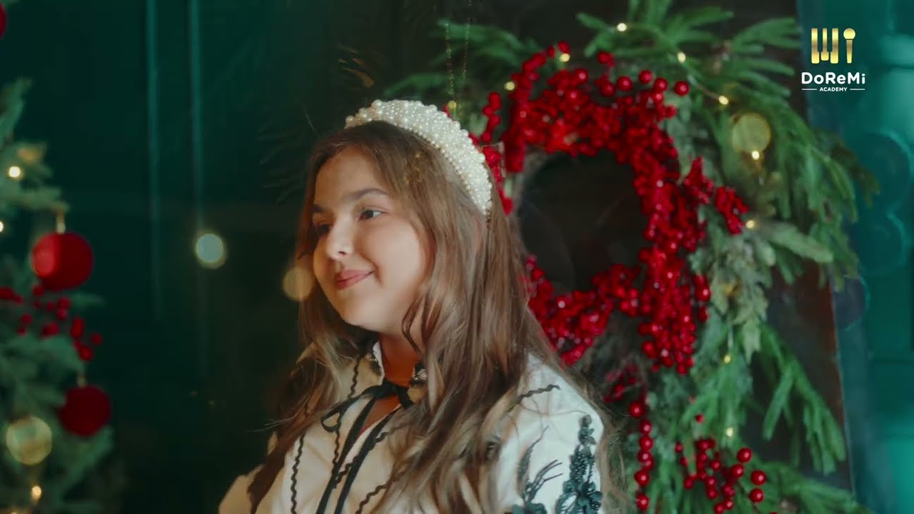 Hostic Antonia -  💫 Ziua-i mare, seara-i sfanta! (Cover) DoReMi Academy Iasi