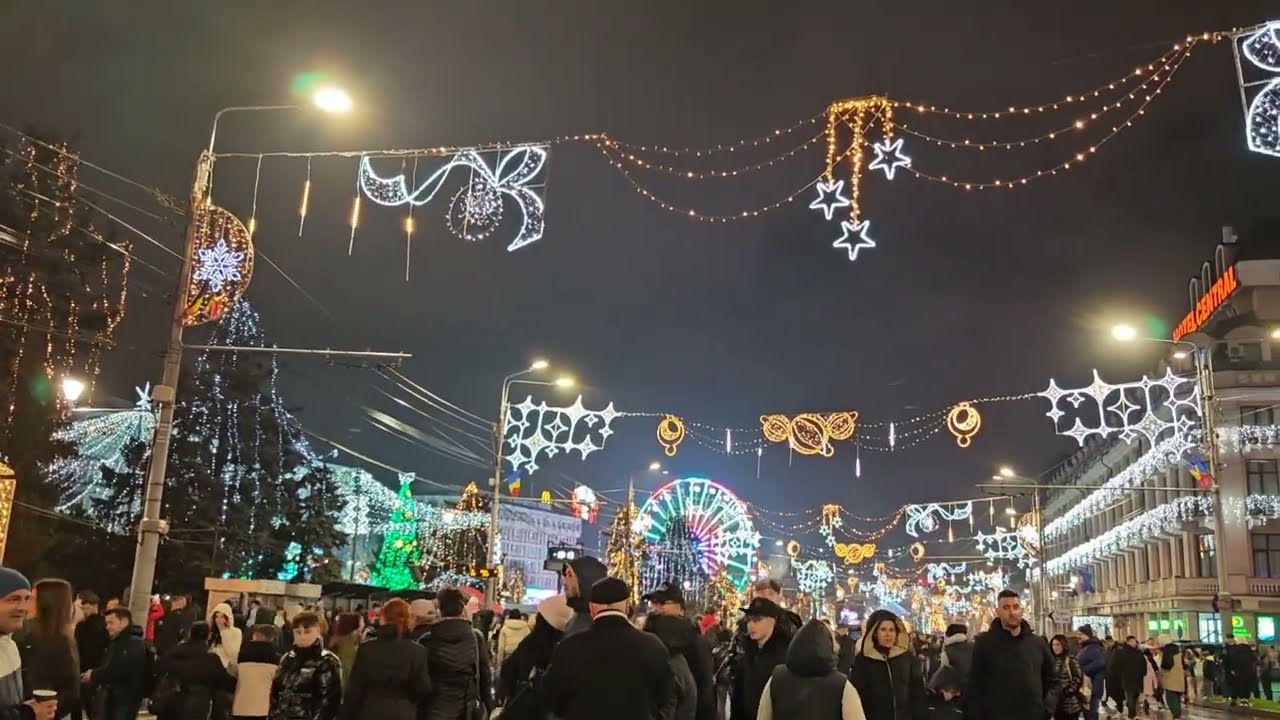 30.11.2025/ Ploiesti/Aprinderea luminițelor in Republica lui Moș Crăciun -Targul de Crăciun !