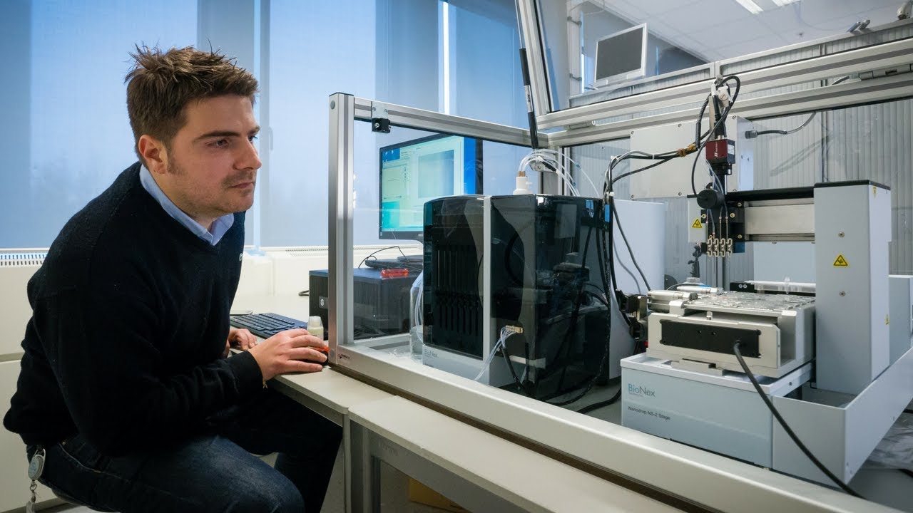 High-precision dispensing robot | Philips Engineering Solutions