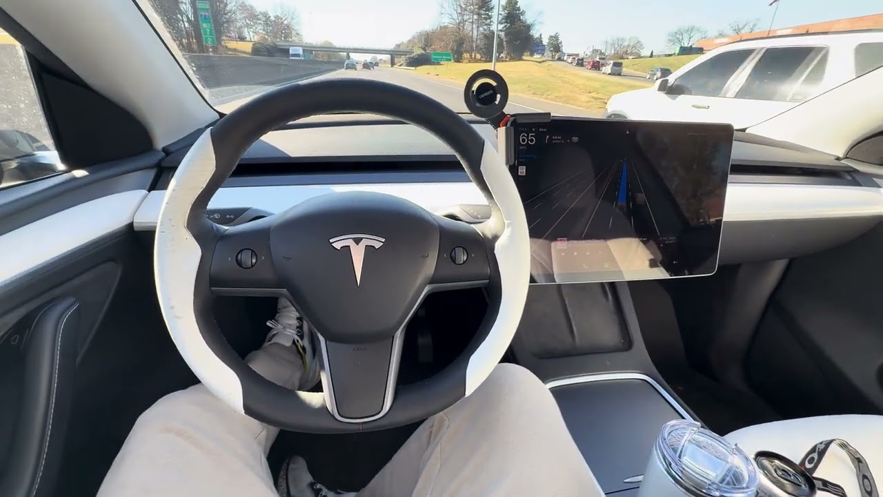 FsD Tesla Model Y, on the highway