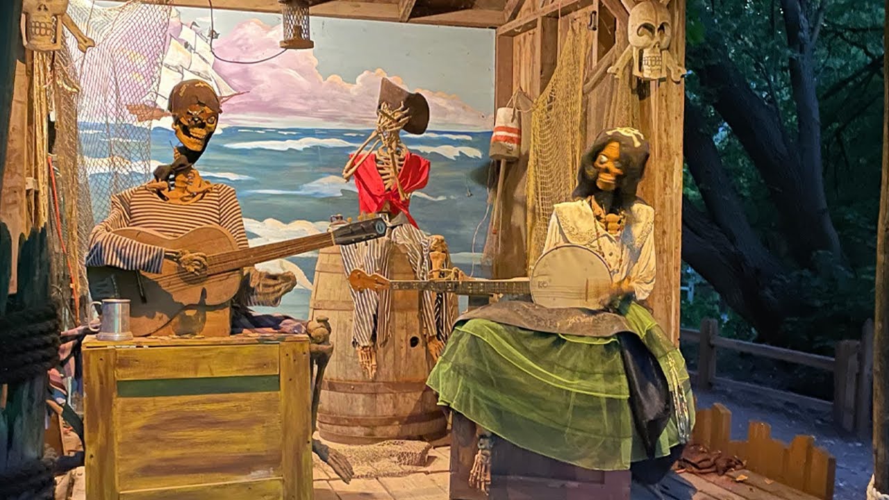 The Bones Family Buccaneer Band | Vala's Pumpkin Patch 2021